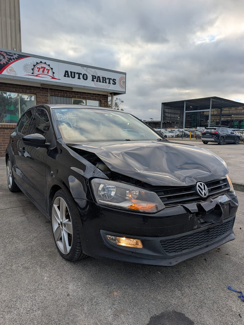 2011 Volkswagen Polo TSI stock K008 photo 2