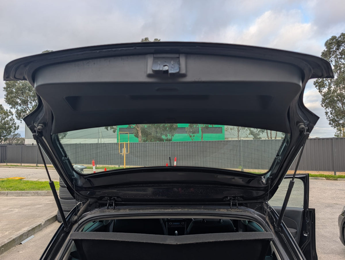 2011 Volkswagen Polo TSI stock K008 photo 9