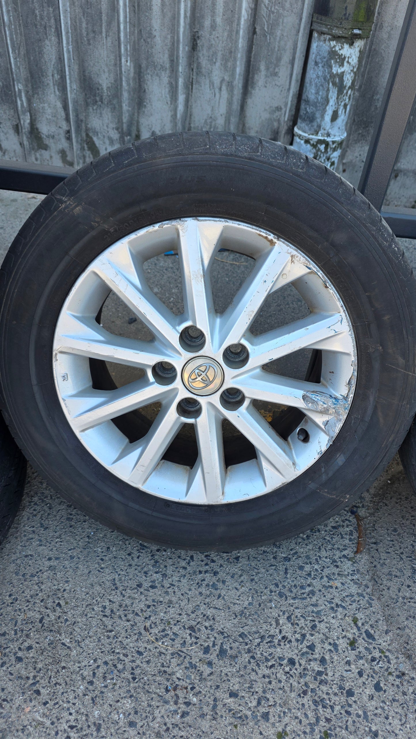 Toyota Camry Wheels (215/60 R16)