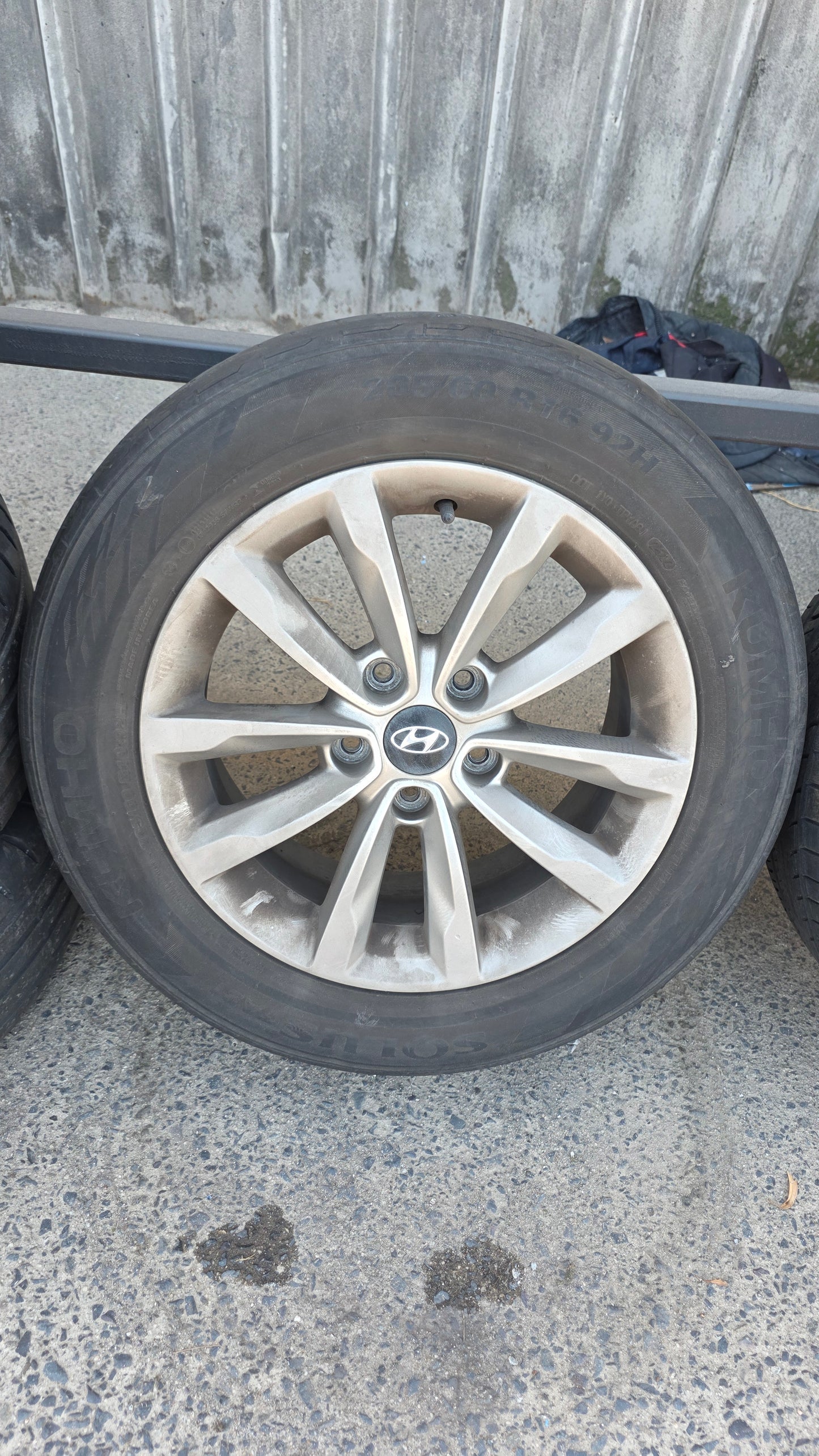 Hyundai i40 Wheels (205/60 R16)