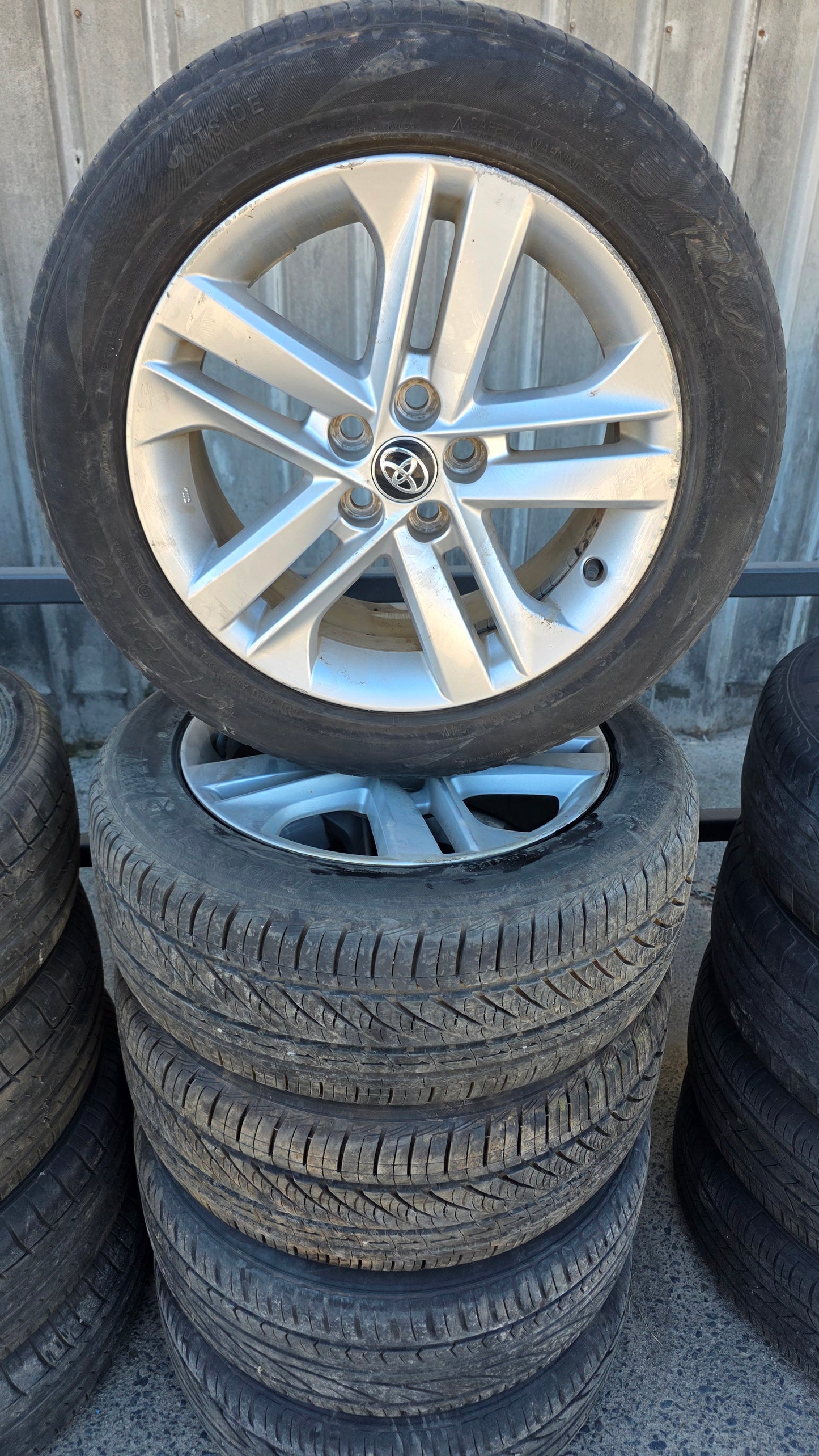 5X Toyota Corolla Wheels (205/55 R16)