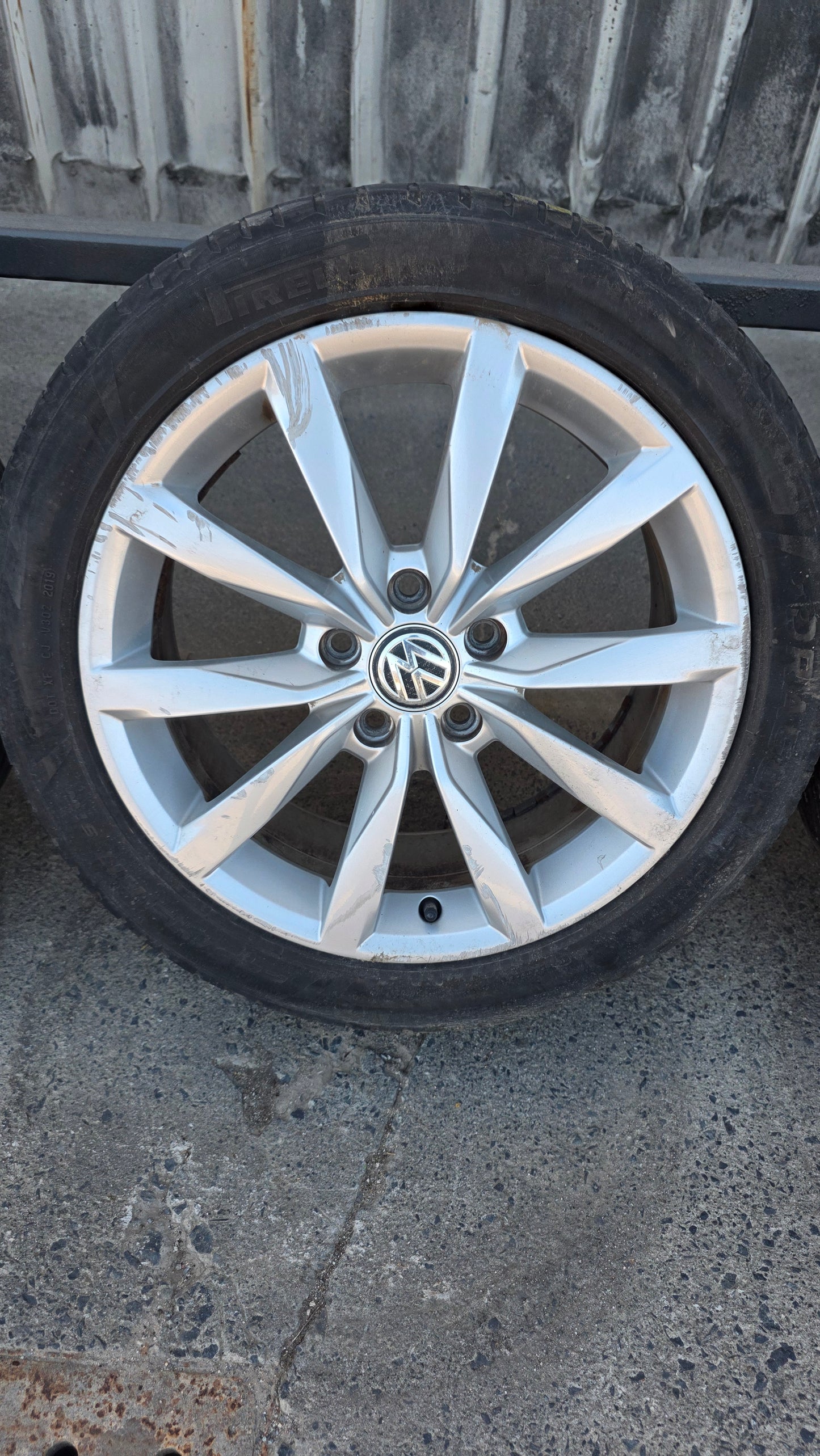 17inch VW Golf Wheels (225/45 ZR17)