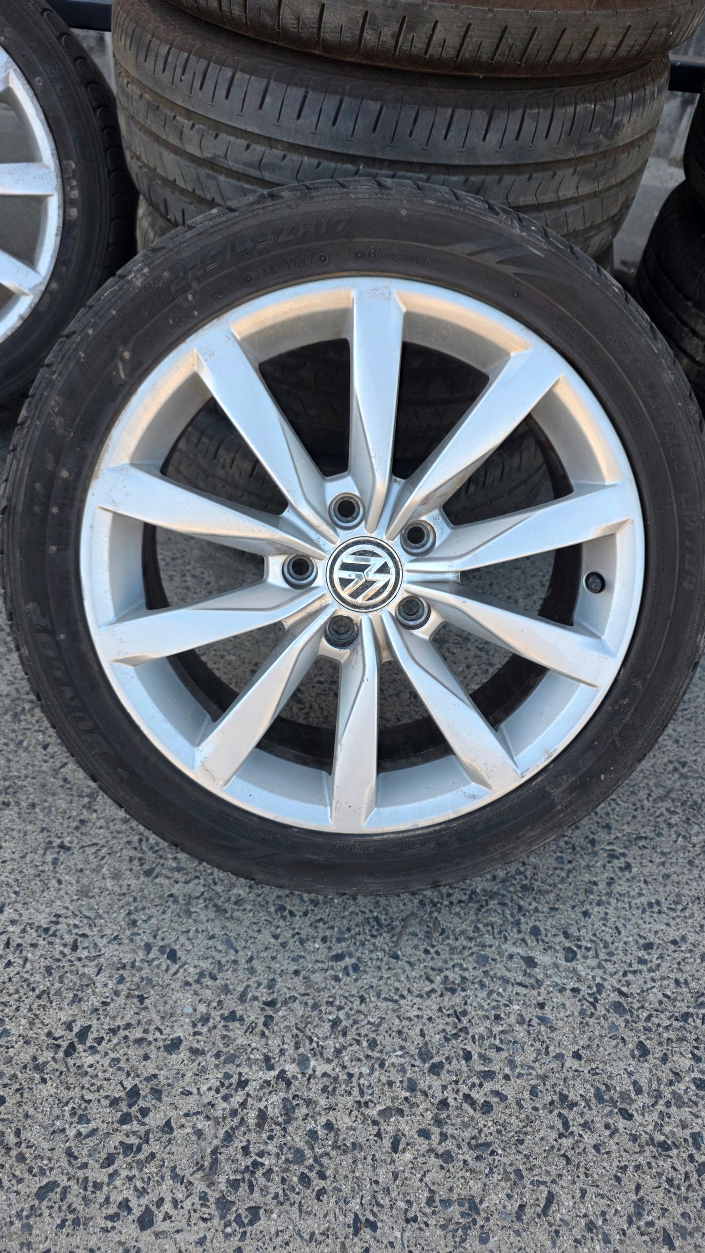 17inch VW Golf Wheels (225/45 ZR17)