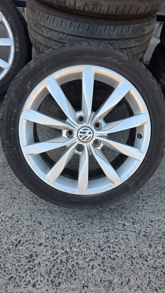 17inch VW Golf Wheels (225/45 ZR17)