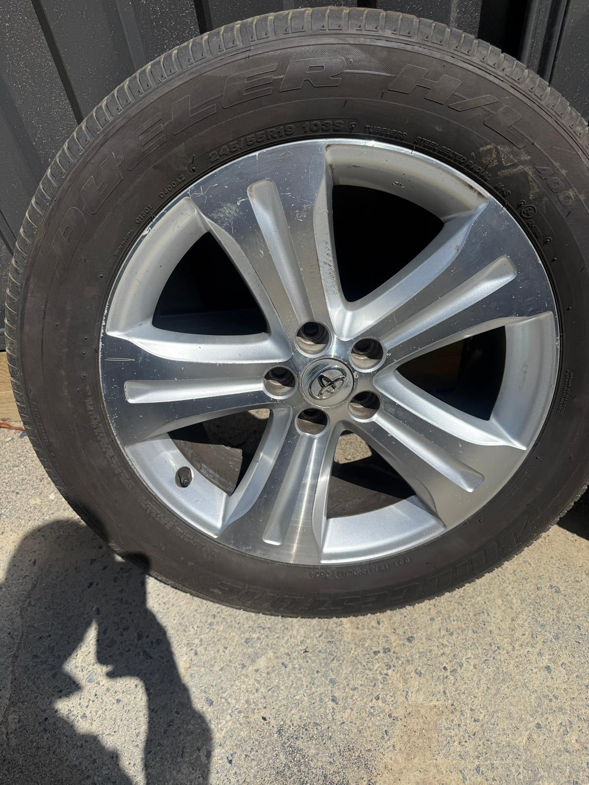Toyota Kluger Wheels (245/55 R19)