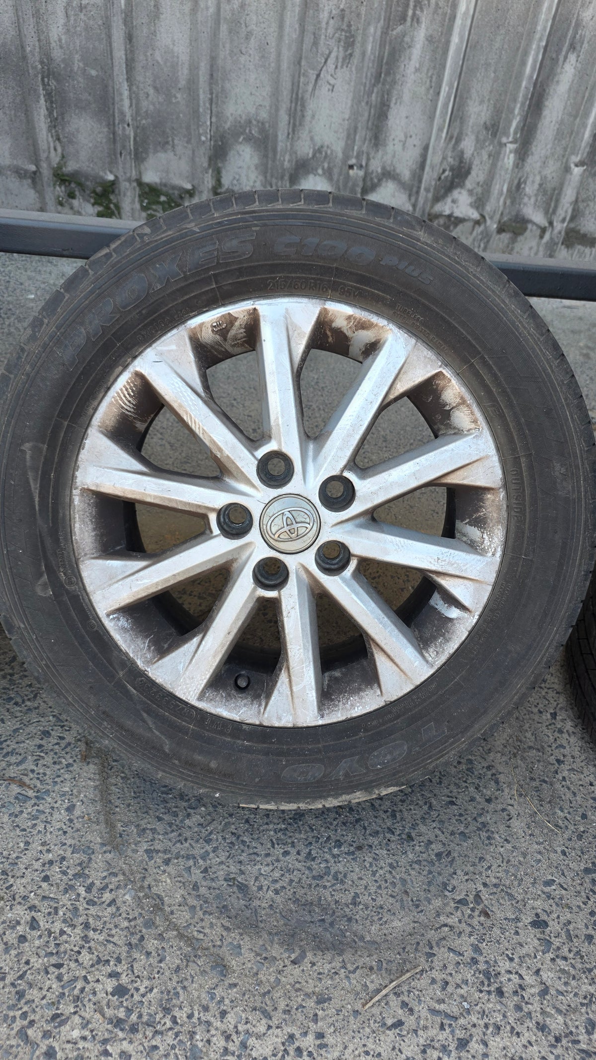 Toyota Camry Wheels (215/60 R16)