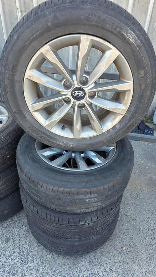 Hyundai i40 Wheels (205/60 R16)