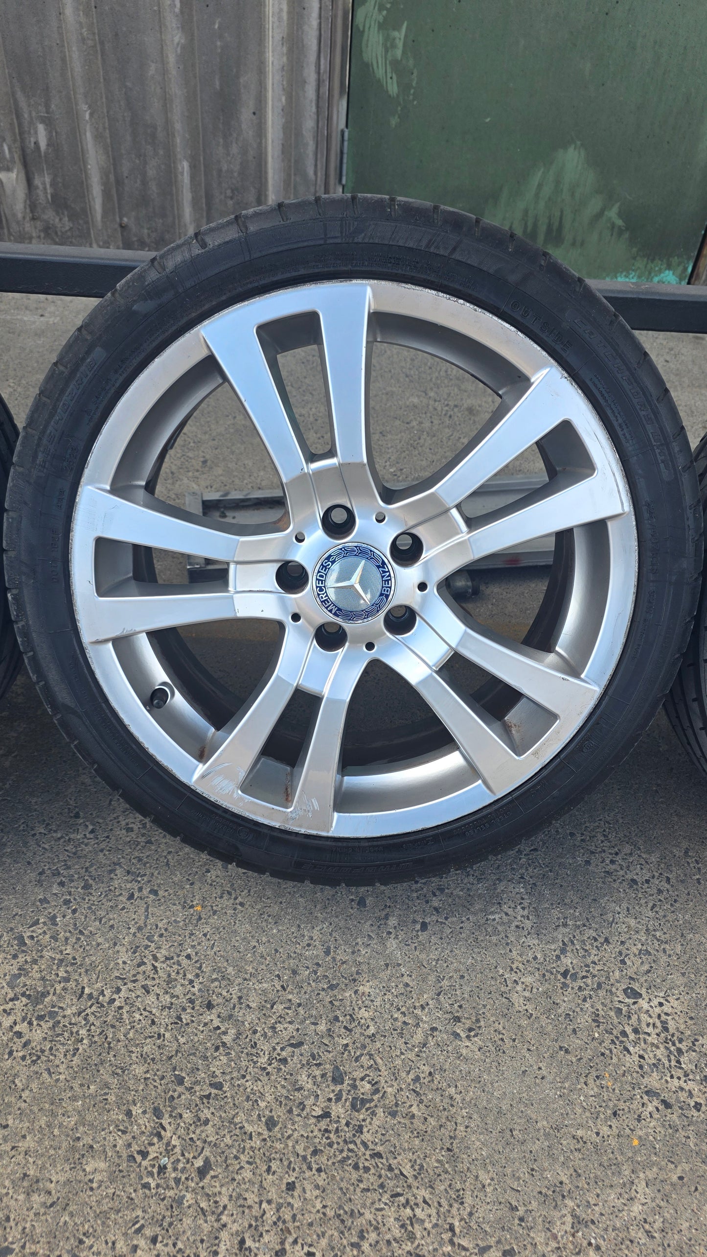 4X Mercedes Benz W204 Wheels with tyre set (18inch)