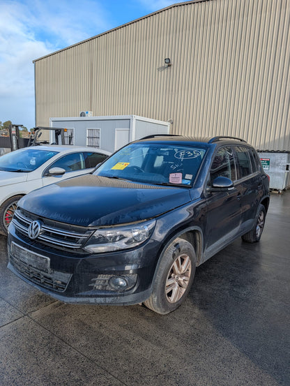 2011 Volkswagen Tiguan 132TSI DSG — stock 197 photo 1