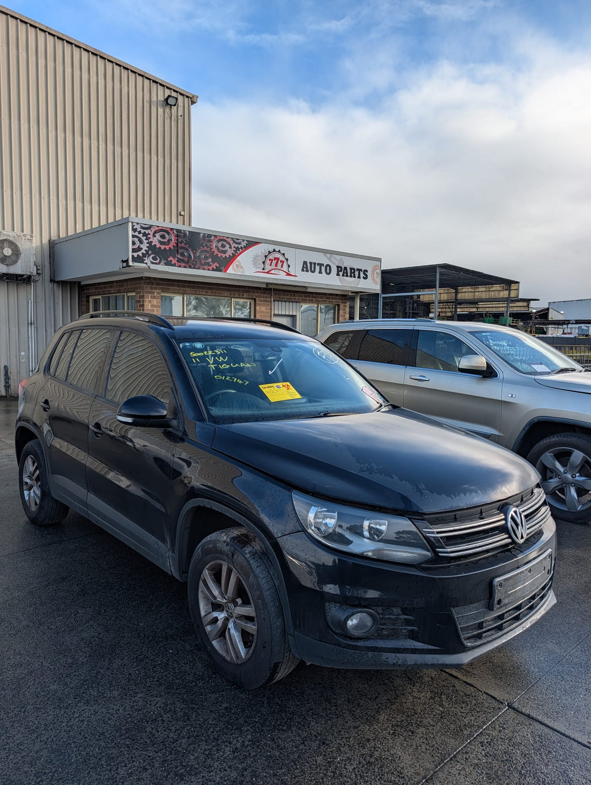 2011 Volkswagen Tiguan 132TSI DSG — stock 197 photo 3