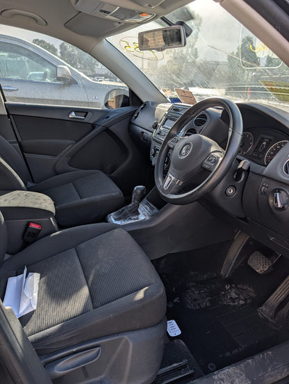 2011 Volkswagen Tiguan 132TSI DSG — stock 197 photo 9