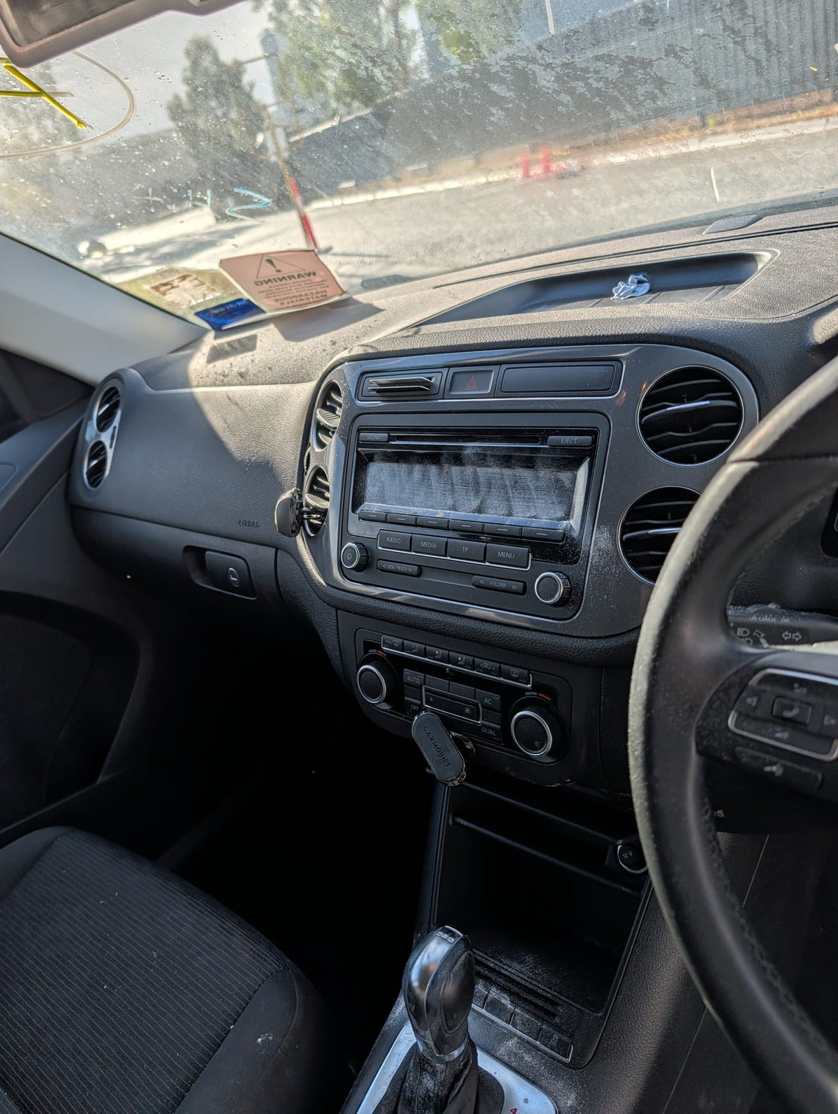 2011 Volkswagen Tiguan 132TSI DSG — stock 197 photo 10