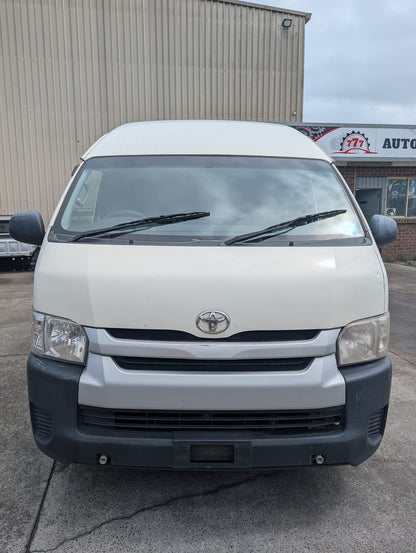 2016 Toyota HiAce #254 photo 3