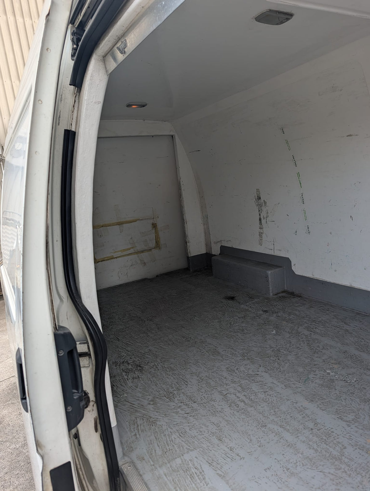 2016 Toyota HiAce #254 photo 6
