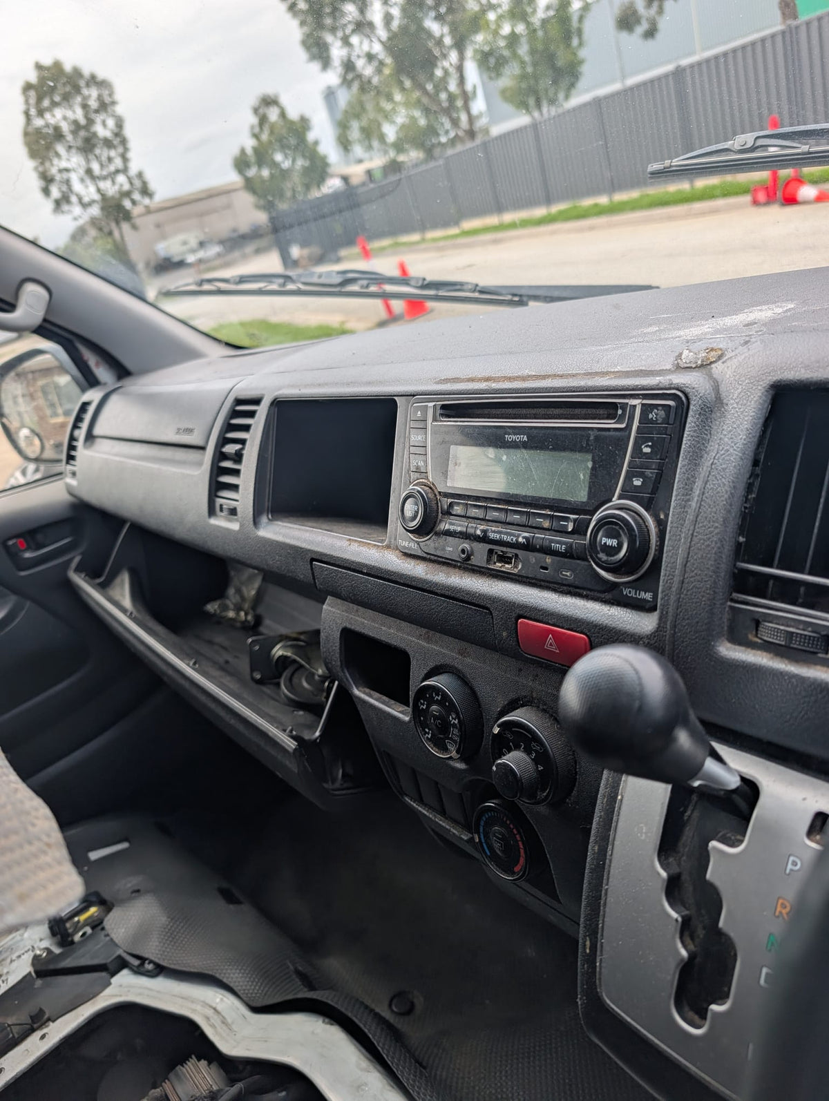 2016 Toyota HiAce #254 photo 7