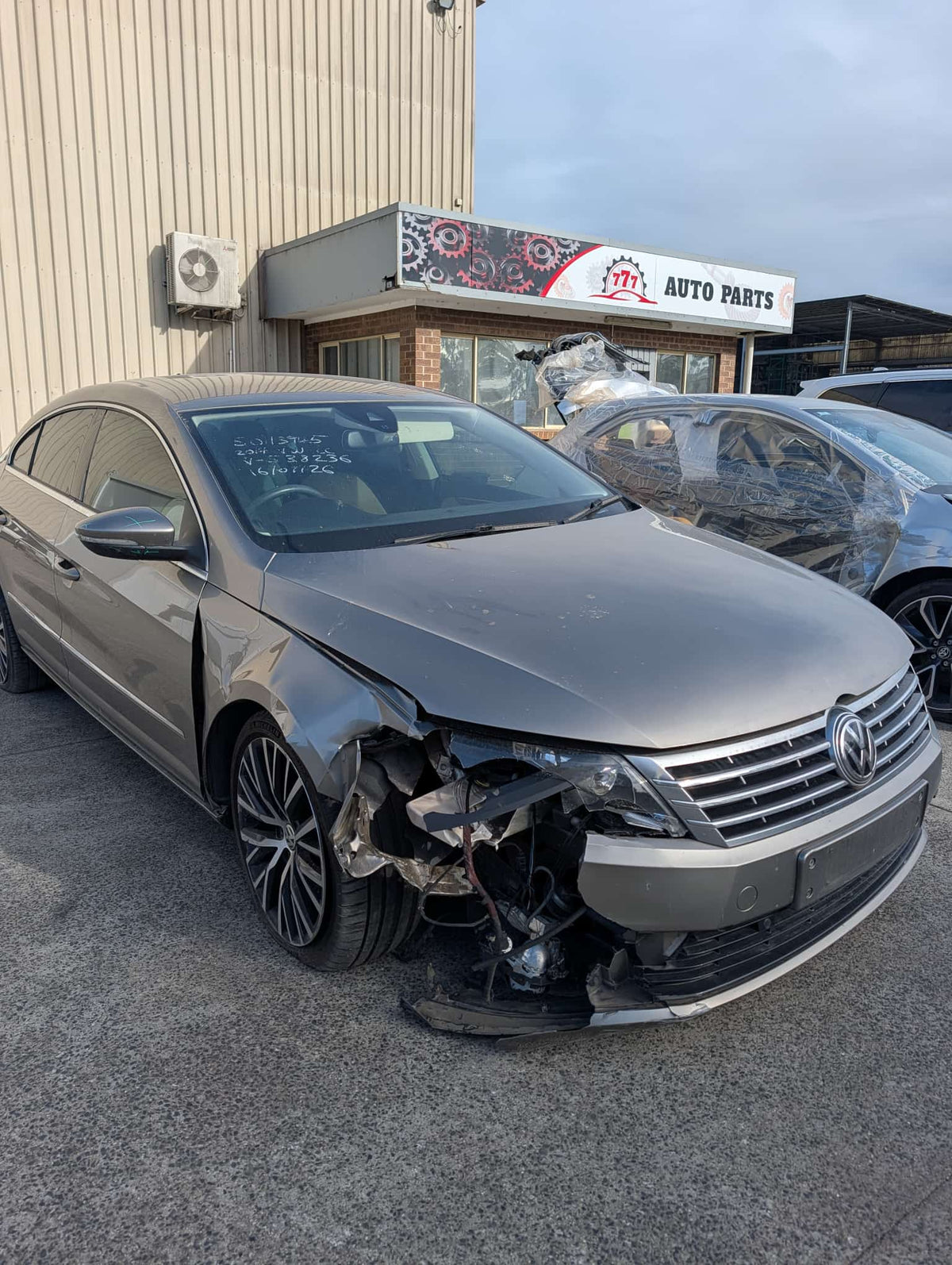 2014 Volkswagen CC stock 257 image 11