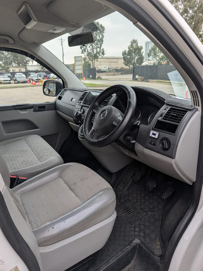 2011 Volkswagen Transporter #211 photo 7