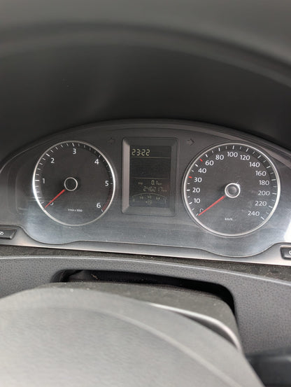 2011 Volkswagen Transporter #211 photo 10